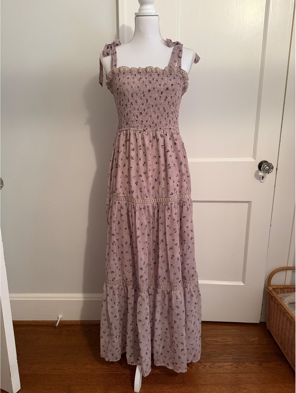 Lulus Brown Floral Smocked Maxi Dress with Tie Shoulder Straps Size L